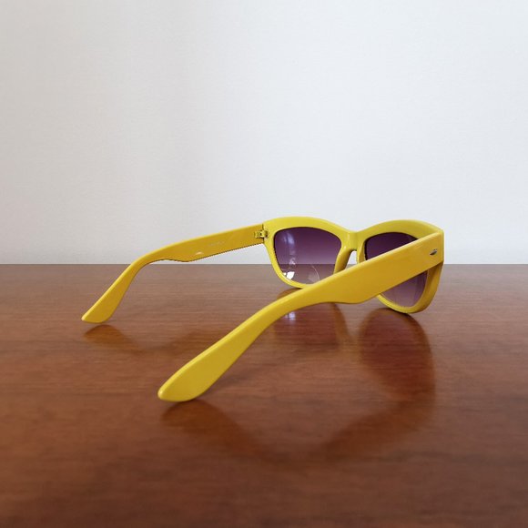 Yellow Retro Wayfarer Style Sunglasses Purple Lens - Picture 3 of 9
